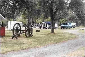 À partir de quelle période le camping devint-il une "pratique de masse" ?