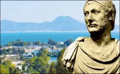 Quelle était la capitale de son empire qui dominait le commerce maritime du bassin méditerranéen ?