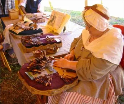 Il fallait avoir des doigts en or, une seule erreur tait fatale, ce mtier serait maintenant inaccessible, vu le temps pass, pour raliser  un bel ouvrage  !