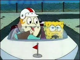 Comment s'appelle la monitrice de l'auto-cole ?