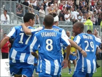 Pour quelle quipe ces joueurs ftent-ils ce but ?