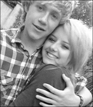 Comment s'appelait l'ex-petite amie de Niall ?