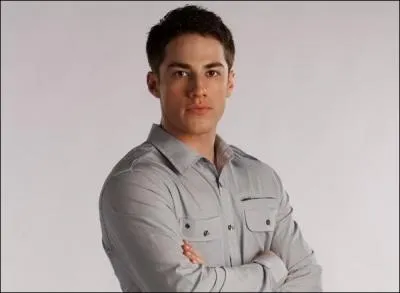 Tyler Lockwood est un :