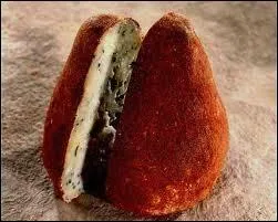 Fromage recouvert de paprika ou de roucou :