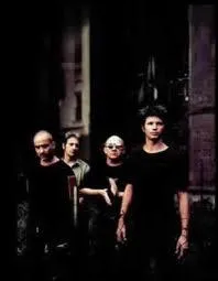 Quel groupe a chant  L'homme press  ?