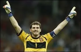 Lors de l'Euro 2012, Iker Casillas a battu un record en atteignant sa 100me victoire en slection, face  quelle quipe ?