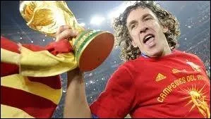 Sans compter les matches amicaux, quelles sont les deux dernires quipes  avoir battu l'Espagne en comptition officielle ?