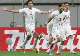 Dans quel club de la Liga les deux iraniens, Javad Nekounam et Shojaei Masoud, voluent-il ?