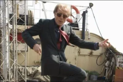 Qui est le commandant du bateau ?