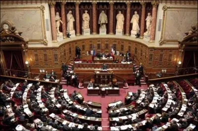 Dans le nom de quelle capitale trouverez-vous les lettres ncessaires pour crire celui de cette assemble reprsentant la chambre haute du Parlement franais ?