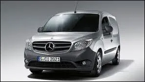 Fruit de la collaboration entre les groupes Daimler et Renault-Nissan, ce modle Mercedes n'est autre qu'un Renault Kangoo rebadg. Comment se nomme-t-il ?