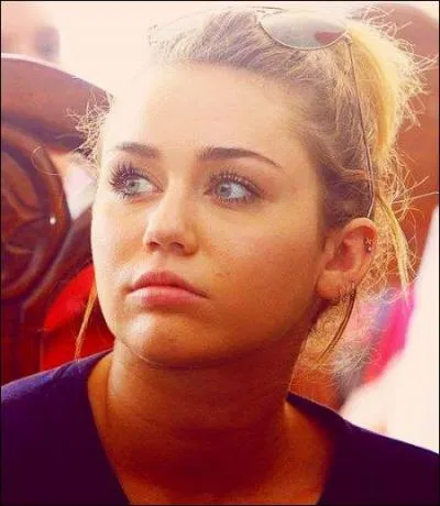 Miley Cyrus a-t-elle jou dans  Sex and the City 2  ?