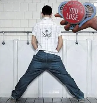 Urinoirs parlants ... . A quoi servent ces petites pastilles installes dans les urinoirs du Michigan ?