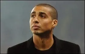 David Trezeguet passe de Monaco  la Juventus en 2000 contre 23 M. Au cours de quel match marque-t-il un  but en or  lors des prolongations d'une prestigieuse comptition ?