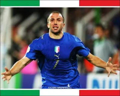 Qui est cet attaquant de la Squadra?