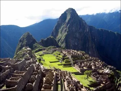 Le Machu Picchu (Prou) est une des :