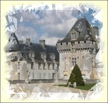 C'est grce  l'crivain Pierre Loti qui tomba sous son charme, que le chteau de la Roche-Courbon datant du XV sicle fut sauv de l'abandon.