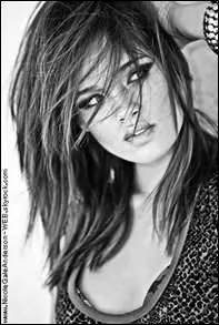 Comment s'appelle-t-elle en vrai ?