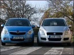 Seul le logo diffre sur ces deux modles absolument identiques. Quels sont ces modles ?