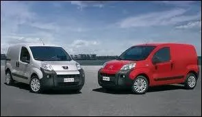 Vous avez chez Fiat un modle identique aux Peugeot Bipper et Citron Nemo ( modles sur l'image ). Quel est son nom ?