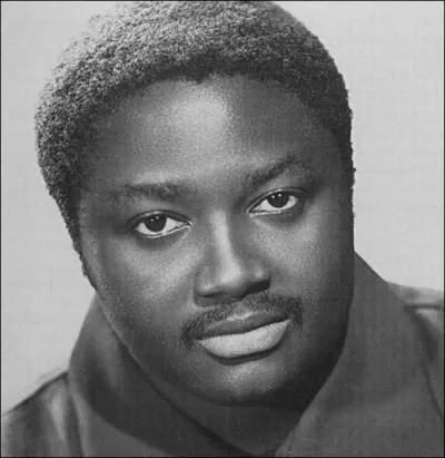 Quelle est son identit ?