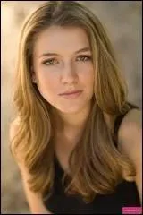 Quel ge a Nathalia Ramos ?