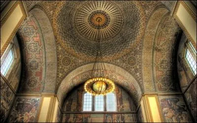 Que retrouve-t-on sur le toit de la Los Angeles Central Library ?