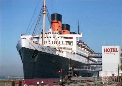 Le fameux bateau «Queen Mary» est présentement un hôtel-restaurant qui flotte dans un quai... Dans quel port de Los Angeles ?