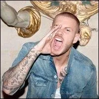 Pourquoi a-t-il chang de nom de scne ?