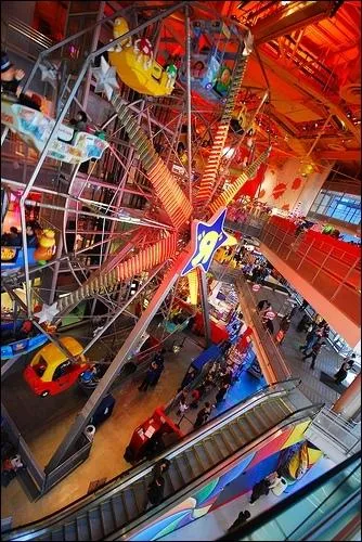 On retrouve le plus grand magasin du monde  New York. Lequel ?