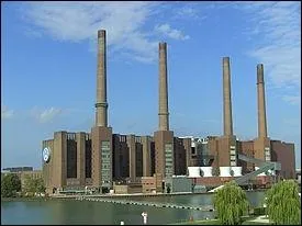 Volkswagen VAG (abrg en VW) est un constructeur automobile allemand. Combien de sites de production possde-t-il ?