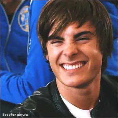 Quelle est cette star qui fait une grimace ?