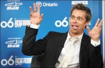 Quelle est cette star qui fait une grimace ?