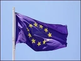 A quelle communaut appartient ce drapeau ?