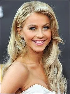 Quelle actrice, danseuse et chanteuse joue le rle de Sherrie Christian ?