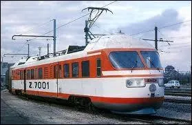 Quel est le nom du 1er TGV  traction lectrique dont le prototype Z 7001 a t construit en 1974 ?