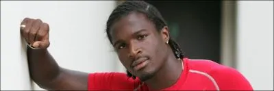 Franais qui vient de signer  Brest.