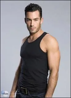 Avec qui Mariano se marie-t-il ?