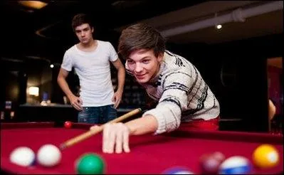 Qui porte rarement des chaussettes ?