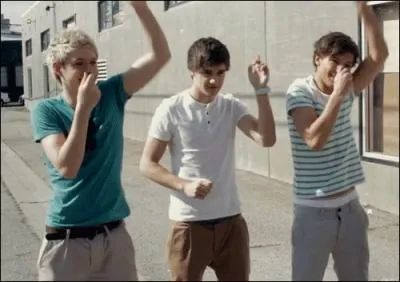 Qui aime beaucoup faire sourire les gens ?