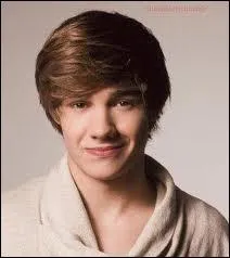 Liam a peur des petites cuillres