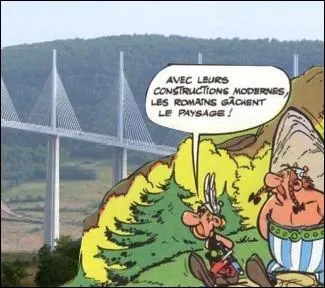 Ils sont galement en admiration devant ce viaduc culminant  270 mtres au-dessus du Tarn  ... .