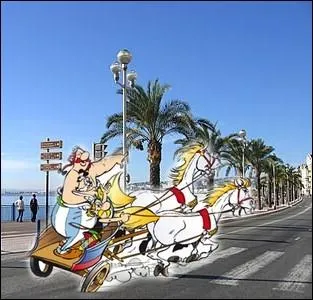 Nos deux hros sur l'incontournable promenade des   Bretons   ... .