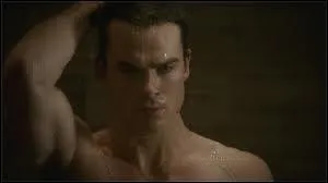 Qui Julia, l'amie de Mason, prend-elle en otage ?