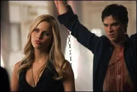 Pourquoi Rebekah torture-t-elle Damon ?