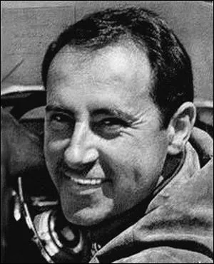 Dans quel sport excellait Robert Chapatte avant sa reconversion dans le journalisme sportif ?