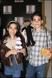 Comment s'appelle sa soeur ?