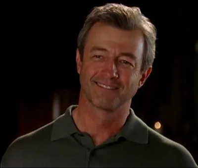 Comment se prnomme le pre de Prue, Phoebe et Piper ?