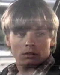 En quelle année a été diffusé le téléfilm dramatique "Eric" où Mark Hamill joue le petit frère du héros interprété par John Savage ?