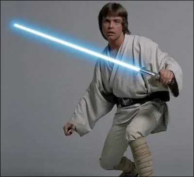 En quelle année sort le premier "Star Wars" (aujourd'hui titré "Un nouvel espoir") où Mark Hamill joue le rôle-titre Luke Skywalker, rôle qui lui donne le statut de star ?
